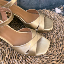 Cargar imagen en el visor de la galería, Sandalia Itse