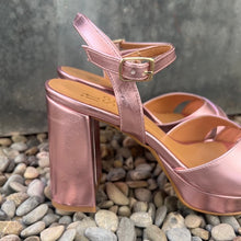 Cargar imagen en el visor de la galería, Sandalia Itse