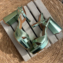 Cargar imagen en el visor de la galería, Sandalia Itse