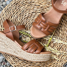 Cargar imagen en el visor de la galería, Sandalia itse