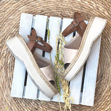 Cargar imagen en el visor de la galería, Sandalia itse