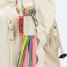 Cargar imagen en el visor de la galería, Mochila Munich SS25
