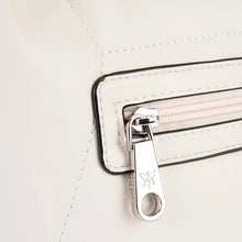 Cargar imagen en el visor de la galería, Bolso Pepe Moll SS25