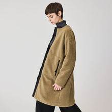 Cargar imagen en el visor de la galería, Abrigo polar TANTÄ