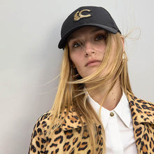 Cargar imagen en el visor de la galería, Gorra Lola Casademunt