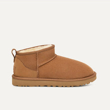 Cargar imagen en el visor de la galería, Botín UGG
