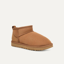 Cargar imagen en el visor de la galería, Botín UGG
