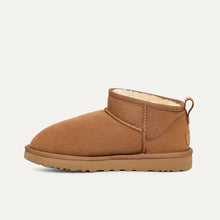 Cargar imagen en el visor de la galería, Botín UGG
