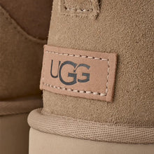 Cargar imagen en el visor de la galería, Botín UGG
