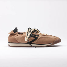 Cargar imagen en el visor de la galería, PANTHER VINTAGE NYLON CAMEL
