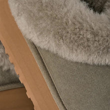 Cargar imagen en el visor de la galería, Botín UGG
