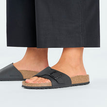 Cargar imagen en el visor de la galería, Sandalia Birkenstock

