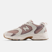 Cargar imagen en el visor de la galería, Deportiva New Balance
