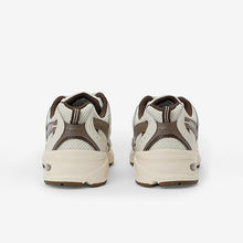 Cargar imagen en el visor de la galería, Deportiva New Balance
