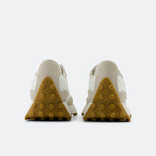 Cargar imagen en el visor de la galería, Deportiva New Balance SS25

