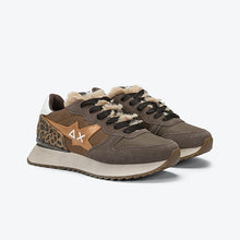 Cargar imagen en el visor de la galería, Deportiva SUN68
