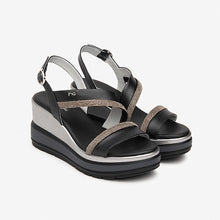 Cargar imagen en el visor de la galería, Sandalia Nero SS25
