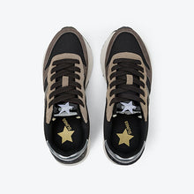 Cargar imagen en el visor de la galería, Deportiva SUN68
