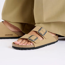 Cargar imagen en el visor de la galería, Sandalia Birkenstock
