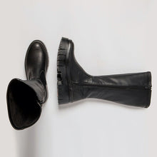 Cargar imagen en el visor de la galería, Bota art
