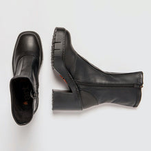 Cargar imagen en el visor de la galería, Botín art
