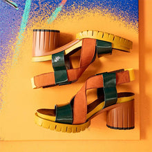 Cargar imagen en el visor de la galería, Sandalia art SS25
