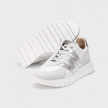 Cargar imagen en el visor de la galería, Zapato casual Wonders SS25
