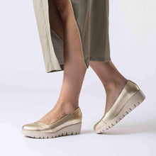 Cargar imagen en el visor de la galería, Zapato Wonders SS25
