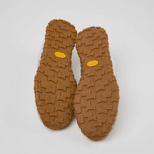 Cargar imagen en el visor de la galería, Deportiva Camper
