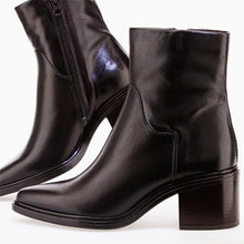 Cargar imagen en el visor de la galería, Botín Mjus
