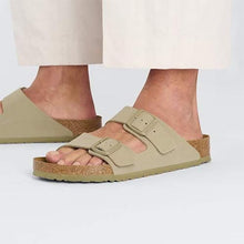 Cargar imagen en el visor de la galería, Sandalia Birkenstock
