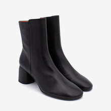 Cargar imagen en el visor de la galería, Botín Ángel Alarcón
