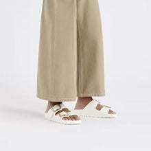 Cargar imagen en el visor de la galería, Sandalia Birkenstock
