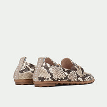 Cargar imagen en el visor de la galería, Mocasín Hispanitas SS25
