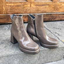 Cargar imagen en el visor de la galería, Botín Janet &amp; Janet
