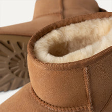 Cargar imagen en el visor de la galería, Botín UGG-NEW IN
