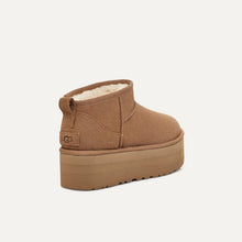 Cargar imagen en el visor de la galería, Botín UGG-NEW IN
