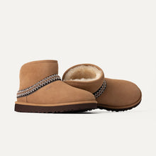 Cargar imagen en el visor de la galería, Bota UGG
