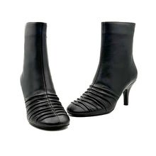 Cargar imagen en el visor de la galería, Botín Inés Palliser
