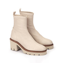 Cargar imagen en el visor de la galería, Botín Pedro Miralles
