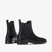 Cargar imagen en el visor de la galería, Botín Unisa
