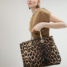 Cargar imagen en el visor de la galería, Bolso LC SS25
