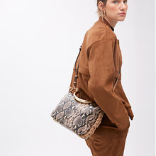 Cargar imagen en el visor de la galería, Bolso LC

