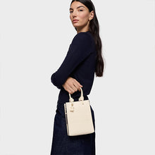 Cargar imagen en el visor de la galería, Mini Bolso TOUS
