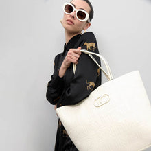 Cargar imagen en el visor de la galería, Shopper Lola Casademunt
