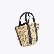 Cargar imagen en el visor de la galería, Mini capazo Lola Casademunt
