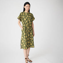 Cargar imagen en el visor de la galería, Vestido TANTÄ SS25
