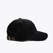 Cargar imagen en el visor de la galería, Gorra LC
