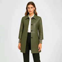 Cargar imagen en el visor de la galería, Chaqueta piel Torras
