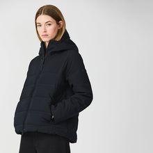 Cargar imagen en el visor de la galería, Chaqueta TANTÄ
